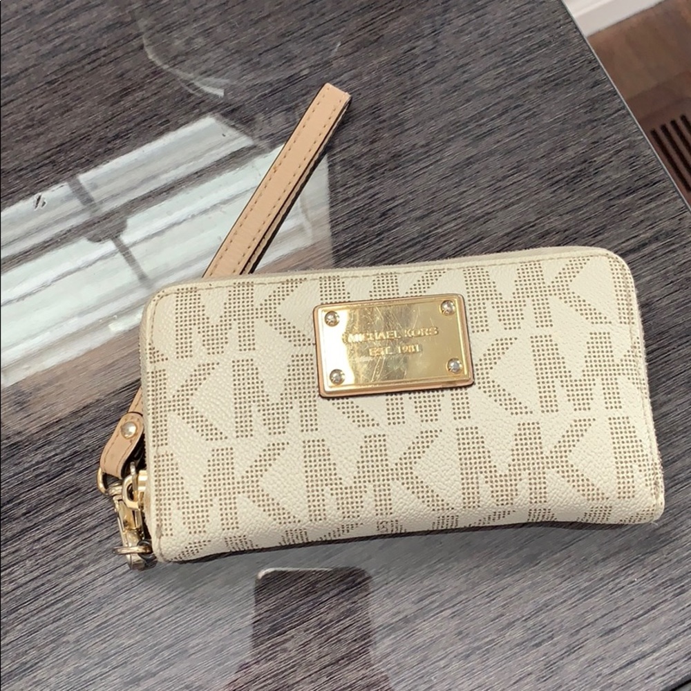 Micheal kors wallet